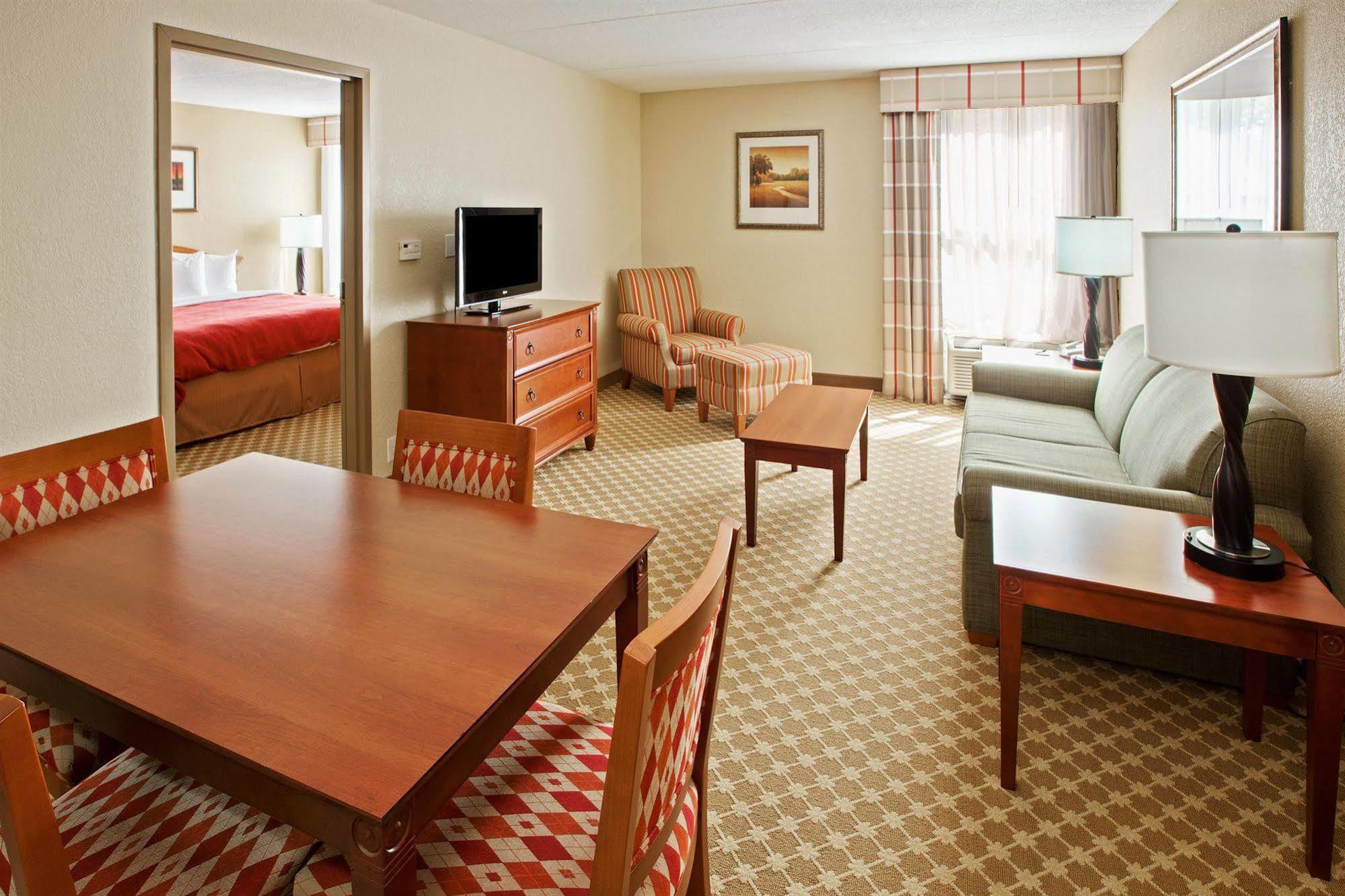 Quality Inn & Suites Saginaw Rum bild