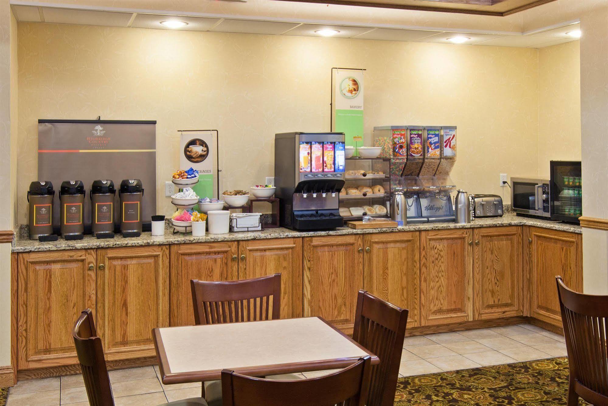 Quality Inn & Suites Saginaw Restaurang bild